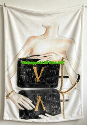 Versace Black Gold V Logo Handbag Print Flannel Throw Blanket Luxury Sofa Cover Blanket IMG_1692